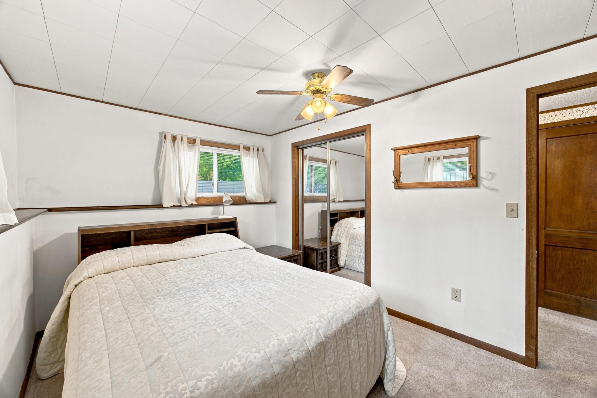1965 single family home for sale at 2410 Evergreen Road N in Fargo, ND — 4 bed, 2 bath (photo 23 of 38)