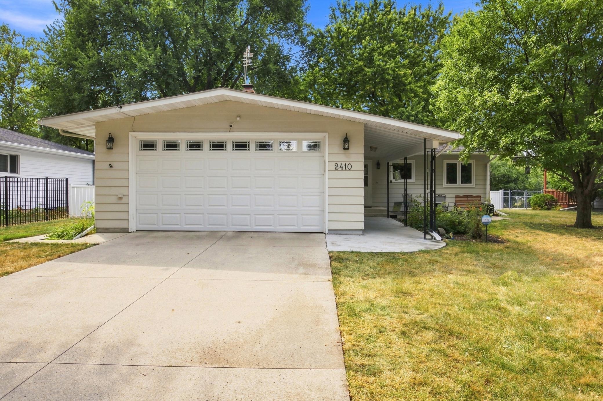 1965 single family home for sale at 2410 Evergreen Road N in Fargo, ND — 4 bed, 2 bath