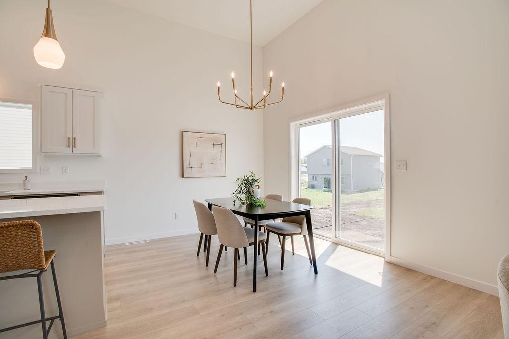 2026 single family home for sale at 2517 36th Avenue S in Moorhead, MN — 3 bed, 3 bath (photo 11 of 37)
