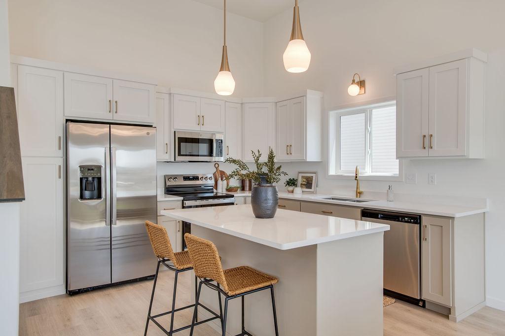 2026 single family home for sale at 2517 36th Avenue S in Moorhead, MN — 3 bed, 3 bath (photo 13 of 37)