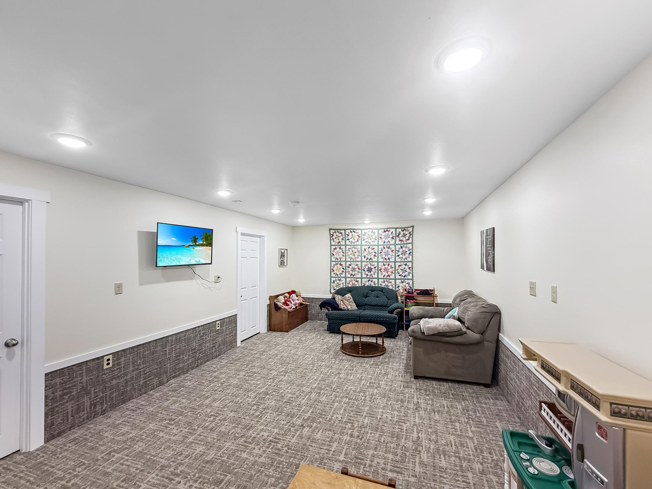 1982 single family home for sale at 1839 3rd Street SE in Bemidji, MN — 5 bed, 2 bath (photo 27 of 40)