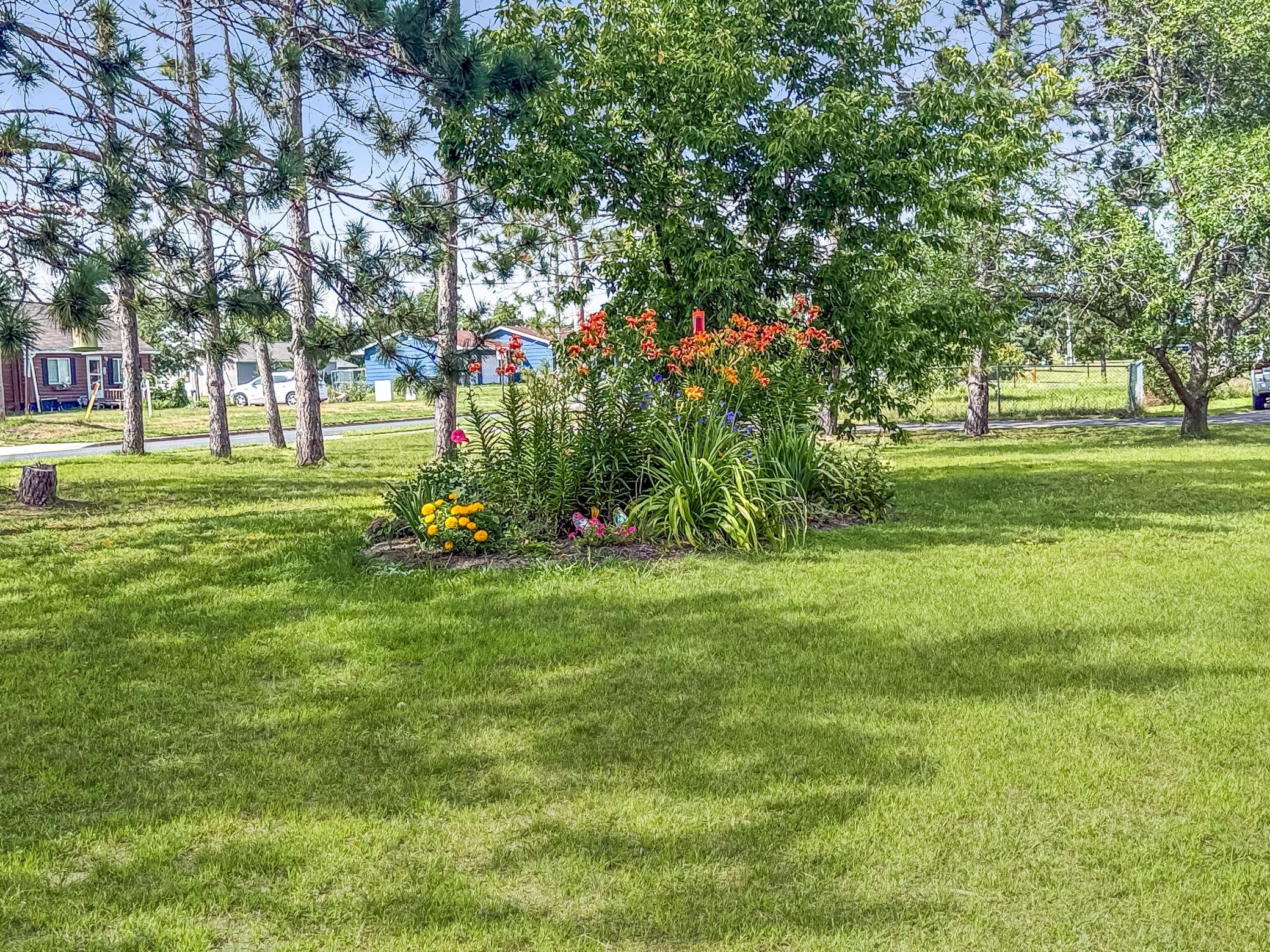 1982 single family home for sale at 1839 3rd Street SE in Bemidji, MN — 5 bed, 2 bath (photo 4 of 40)