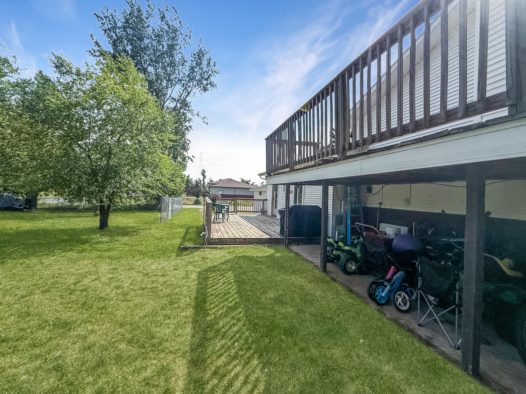 1982 single family home for sale at 1839 3rd Street SE in Bemidji, MN — 5 bed, 2 bath (photo 36 of 40)