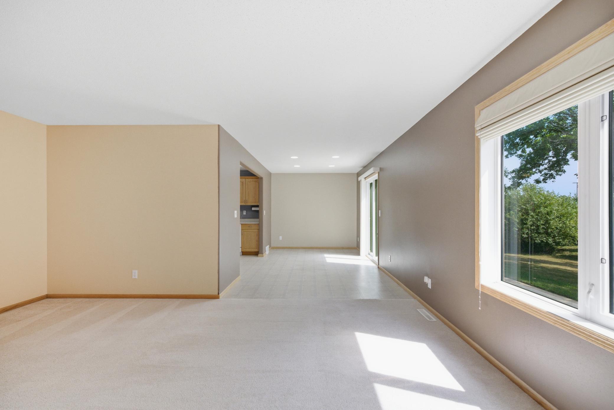 2003 single family home for sale at 507 19th Avenue W in West Fargo, ND — 3 bed, 3 bath (photo 11 of 68)