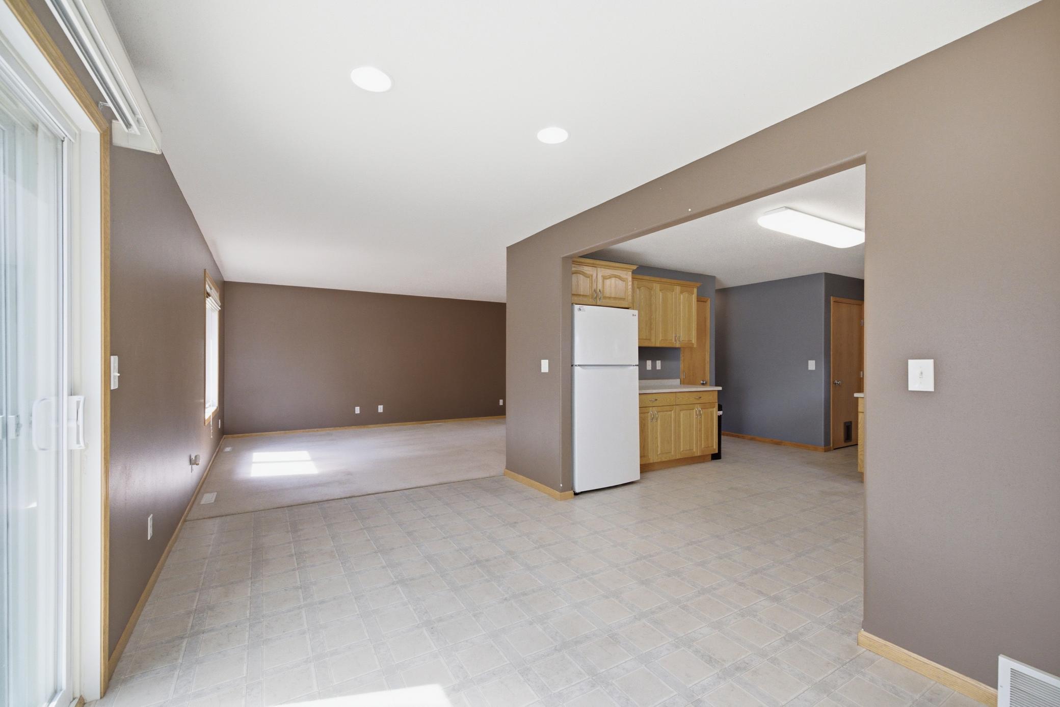 2003 single family home for sale at 507 19th Avenue W in West Fargo, ND — 3 bed, 3 bath (photo 12 of 68)
