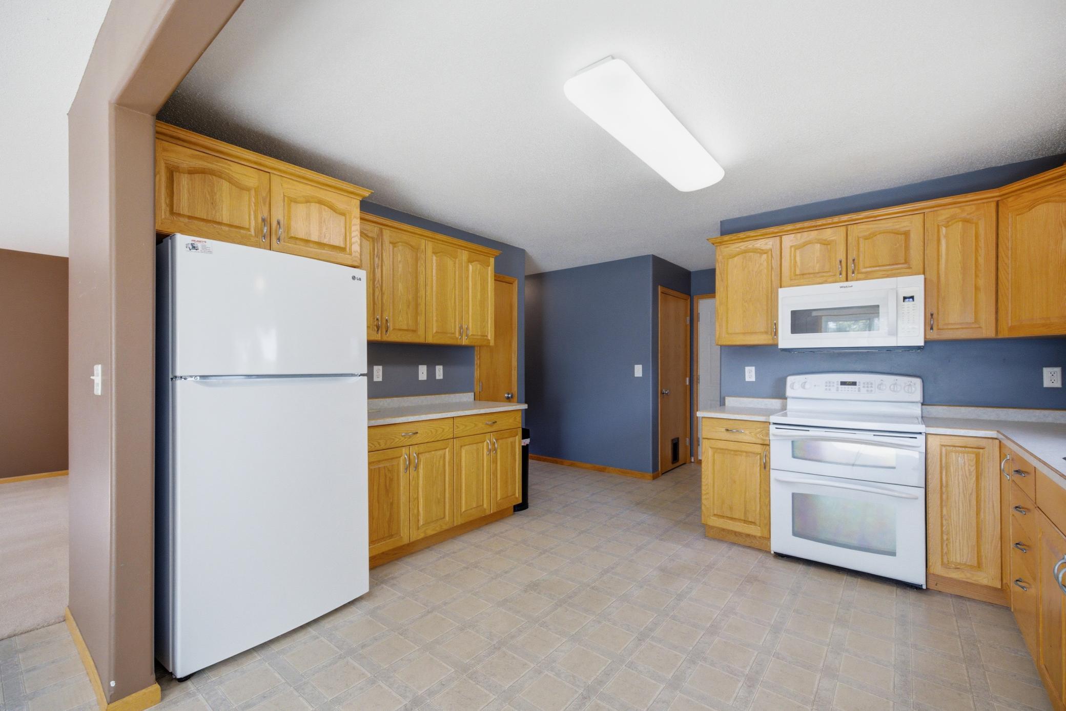2003 single family home for sale at 507 19th Avenue W in West Fargo, ND — 3 bed, 3 bath (photo 15 of 68)