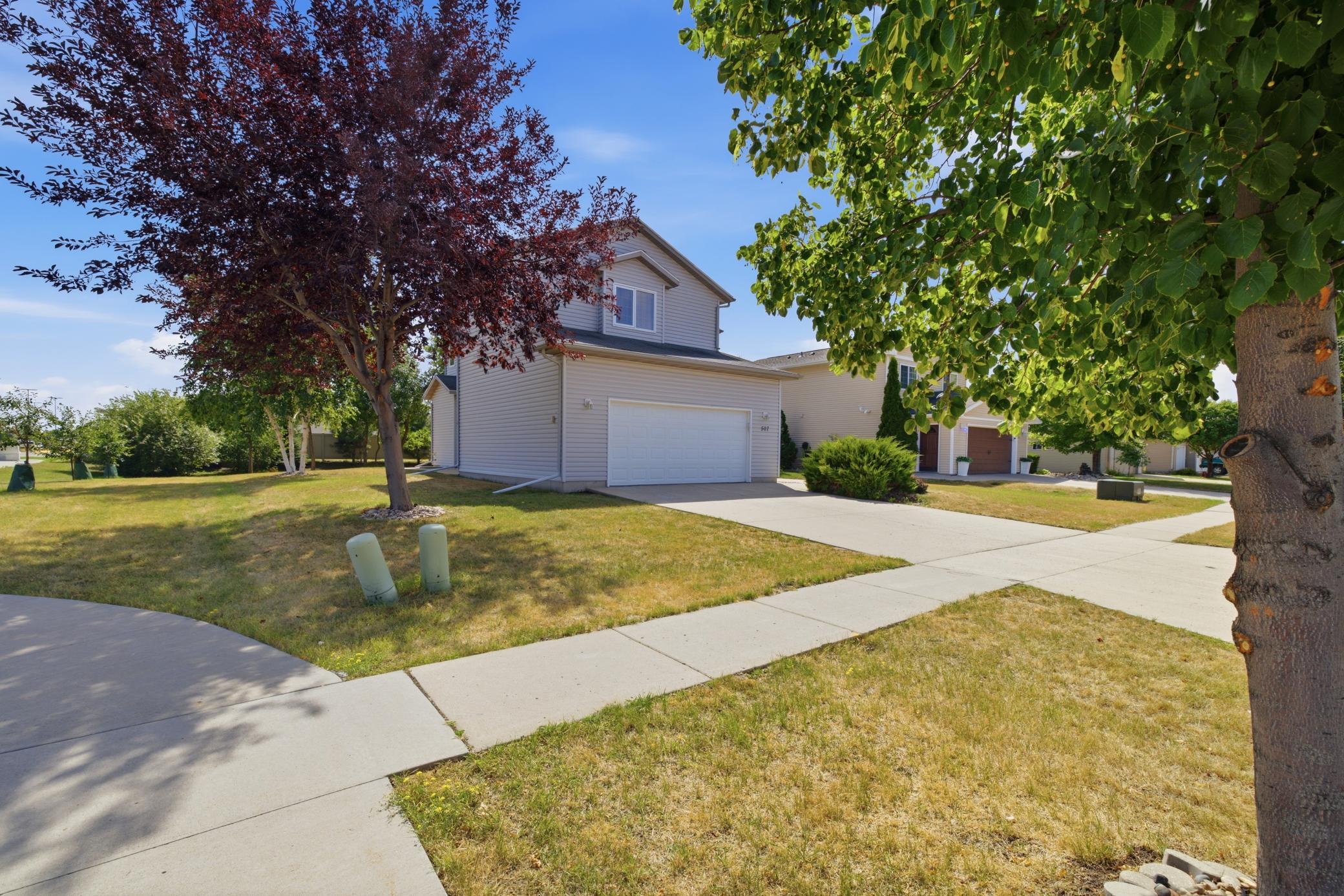 2003 single family home for sale at 507 19th Avenue W in West Fargo, ND — 3 bed, 3 bath (photo 4 of 68)