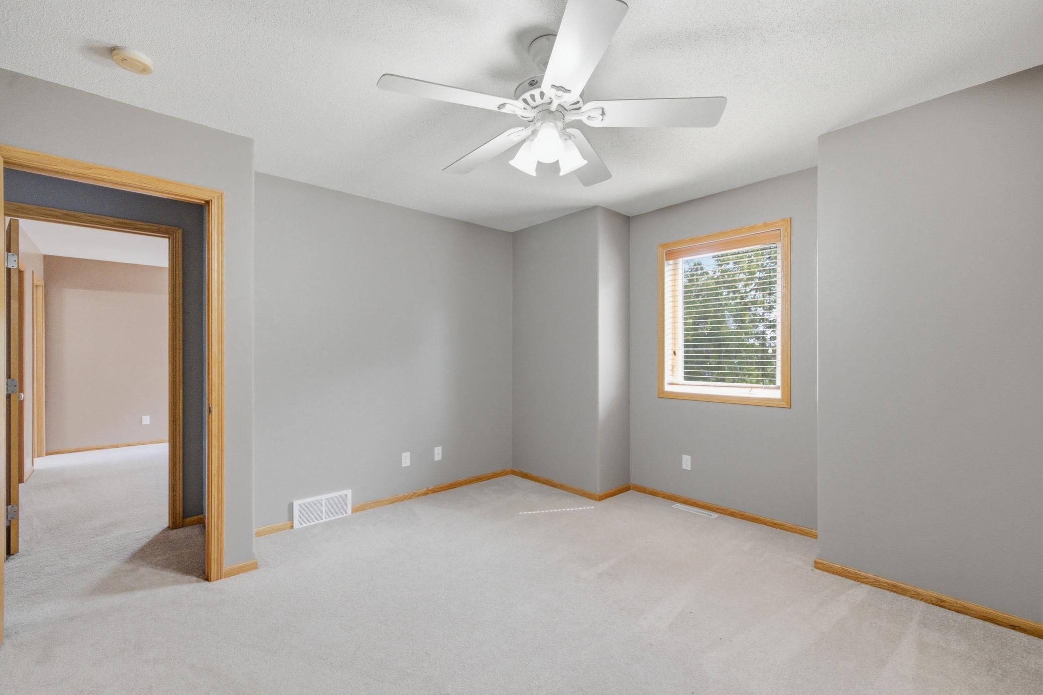 2003 single family home for sale at 507 19th Avenue W in West Fargo, ND — 3 bed, 3 bath (photo 33 of 68)