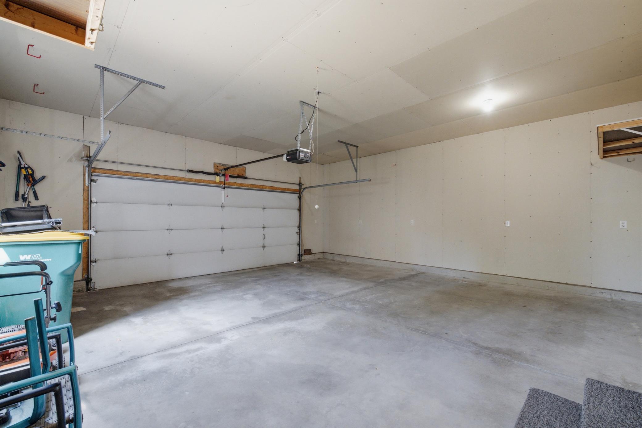 2003 single family home for sale at 507 19th Avenue W in West Fargo, ND — 3 bed, 3 bath (photo 46 of 68)