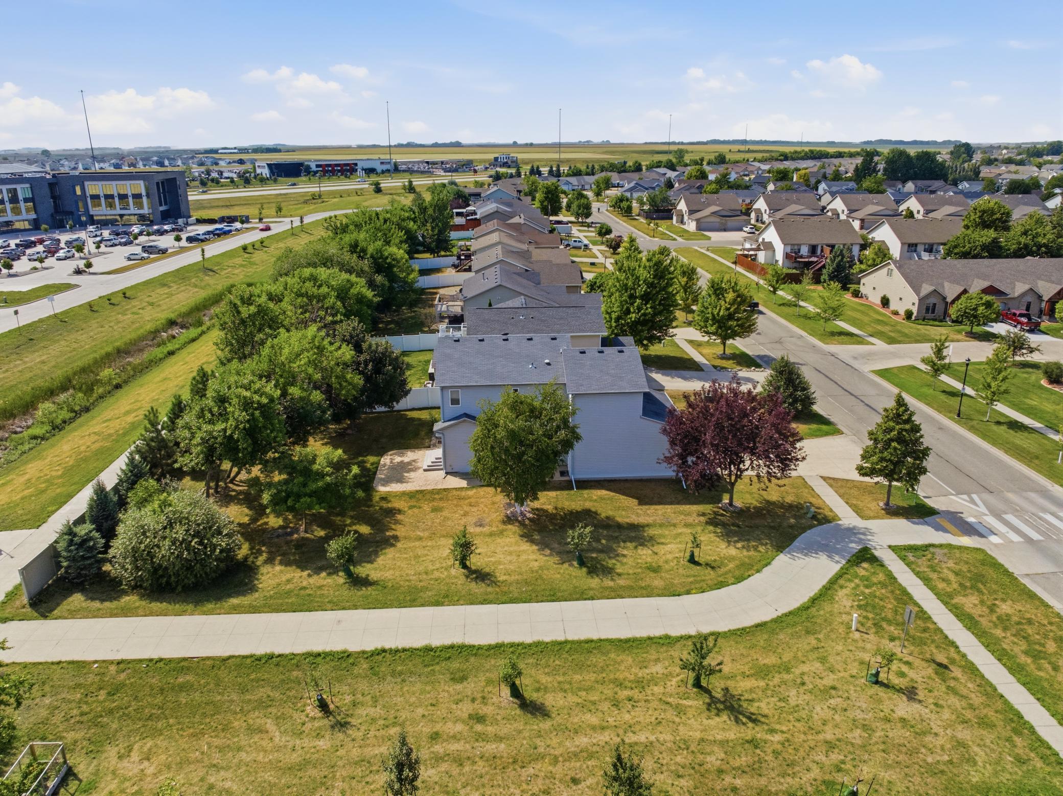 2003 single family home for sale at 507 19th Avenue W in West Fargo, ND — 3 bed, 3 bath (photo 52 of 68)