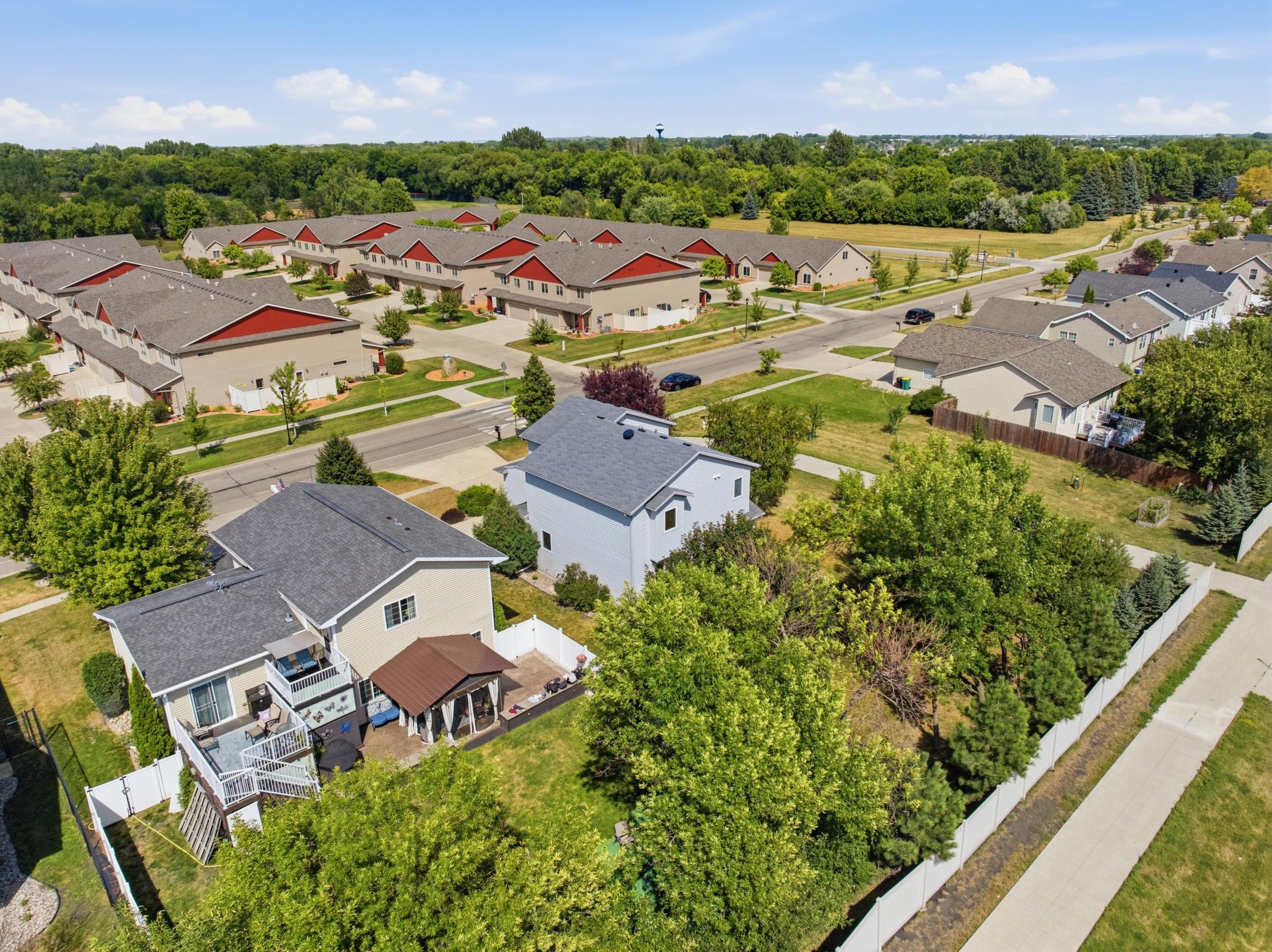 2003 single family home for sale at 507 19th Avenue W in West Fargo, ND — 3 bed, 3 bath (photo 55 of 68)