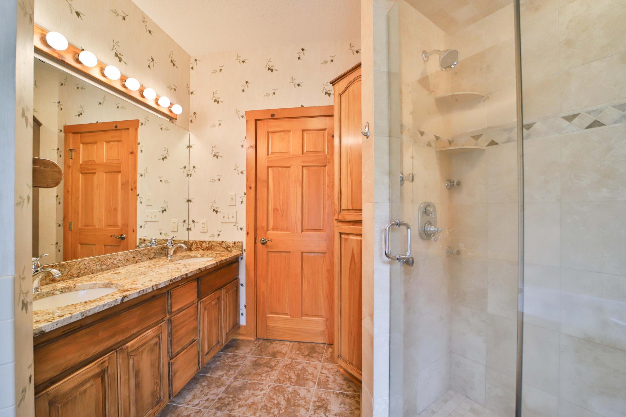 1998 single family home for sale at 11212 Leewood Lane in East Gull Lake, MN — 5 bed, 3 bath (photo 24 of 87)