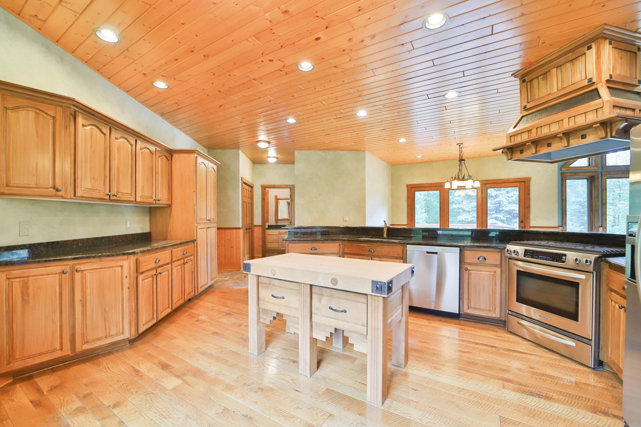 1998 single family home for sale at 11212 Leewood Lane in East Gull Lake, MN — 5 bed, 3 bath (photo 5 of 87)