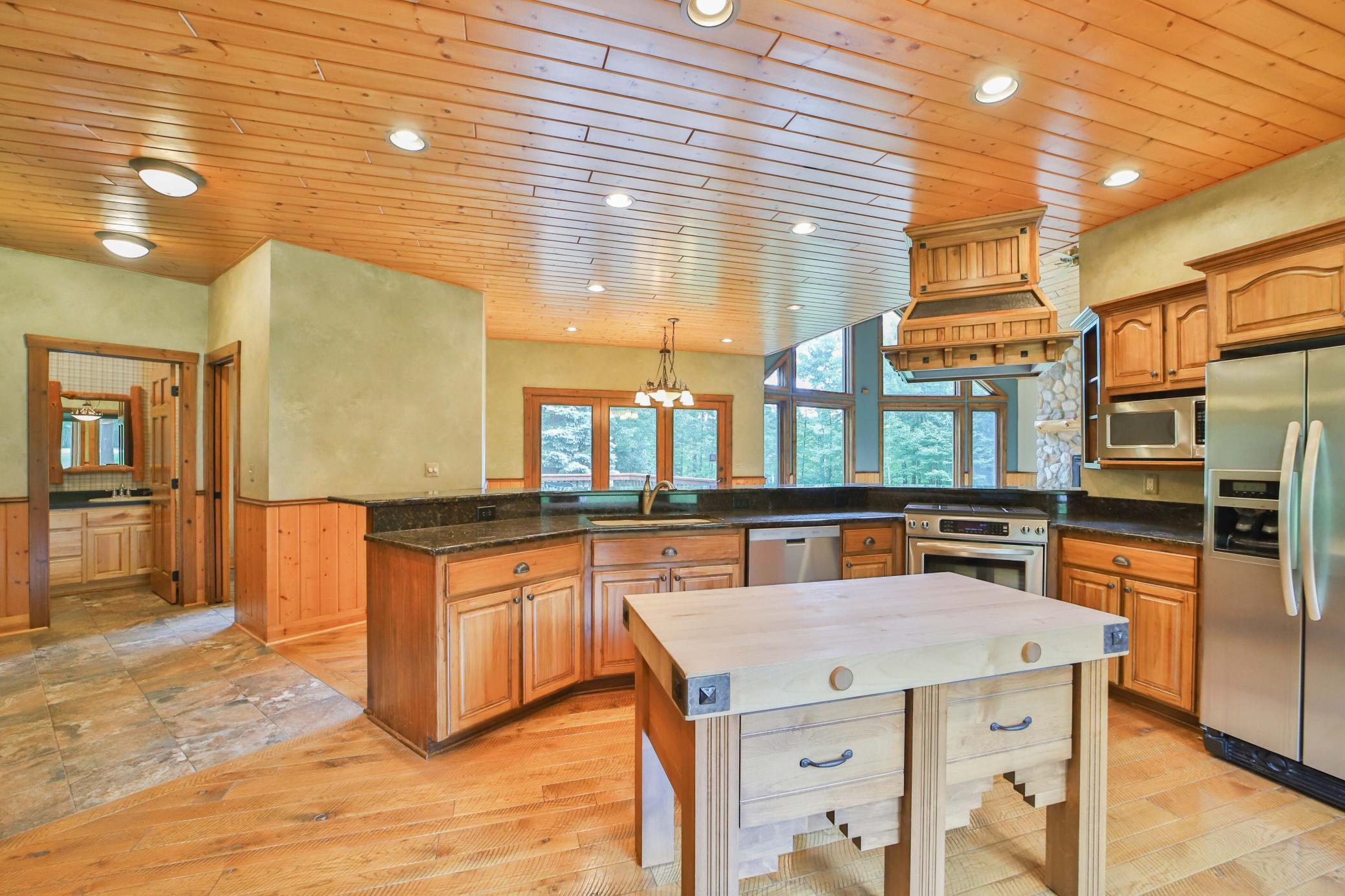 1998 single family home for sale at 11212 Leewood Lane in East Gull Lake, MN — 5 bed, 3 bath (photo 6 of 87)