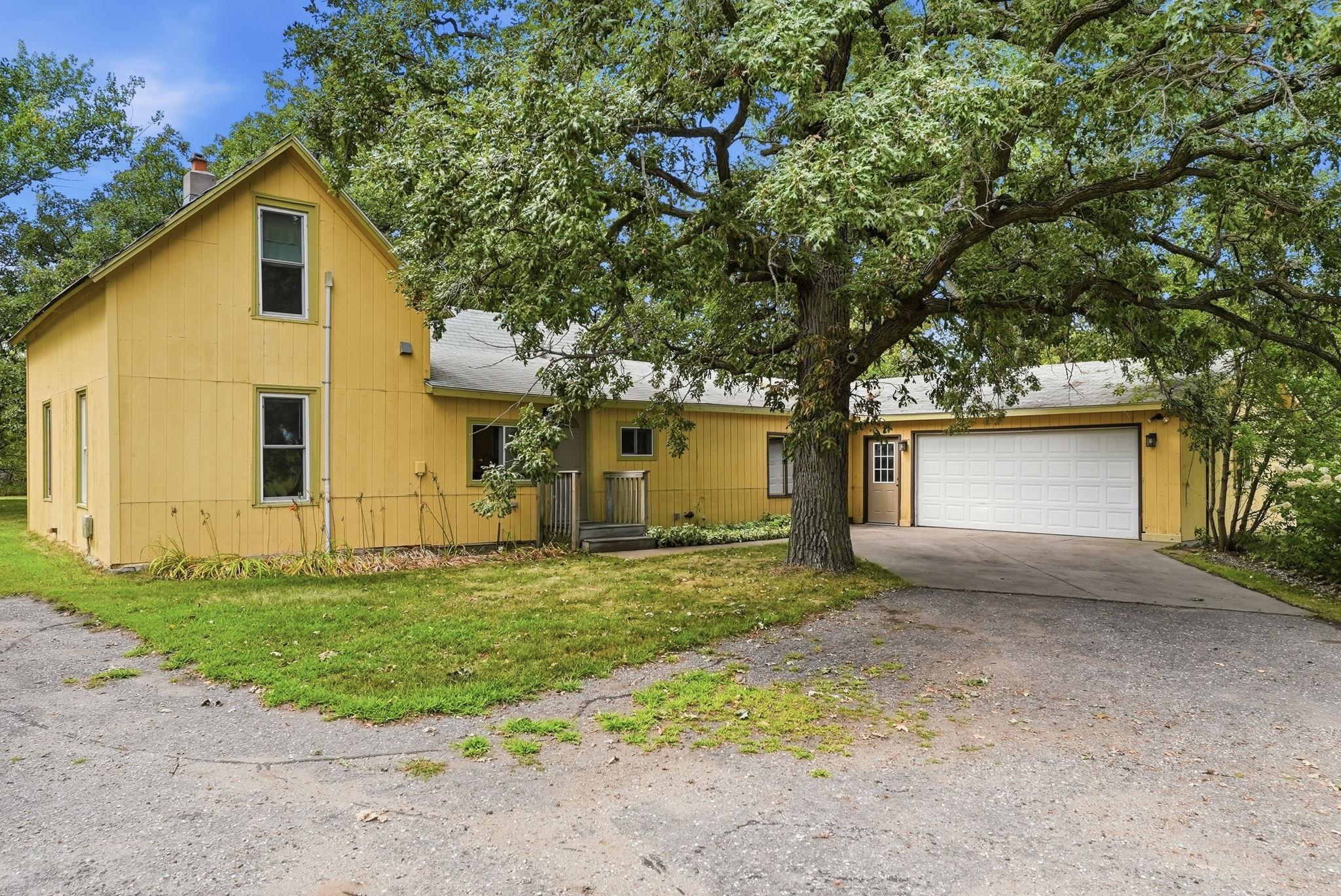 1900 single family home for sale at 5368 County Road 23 SE in Alexandria, MN — 4 bed, 3 bath (photo 2 of 54)