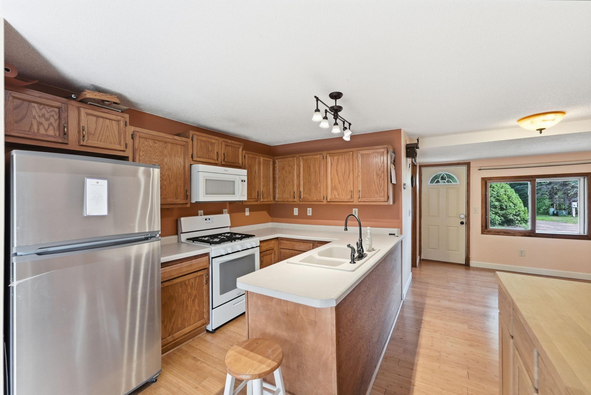 1900 single family home for sale at 5368 County Road 23 SE in Alexandria, MN — 4 bed, 3 bath (photo 9 of 54)