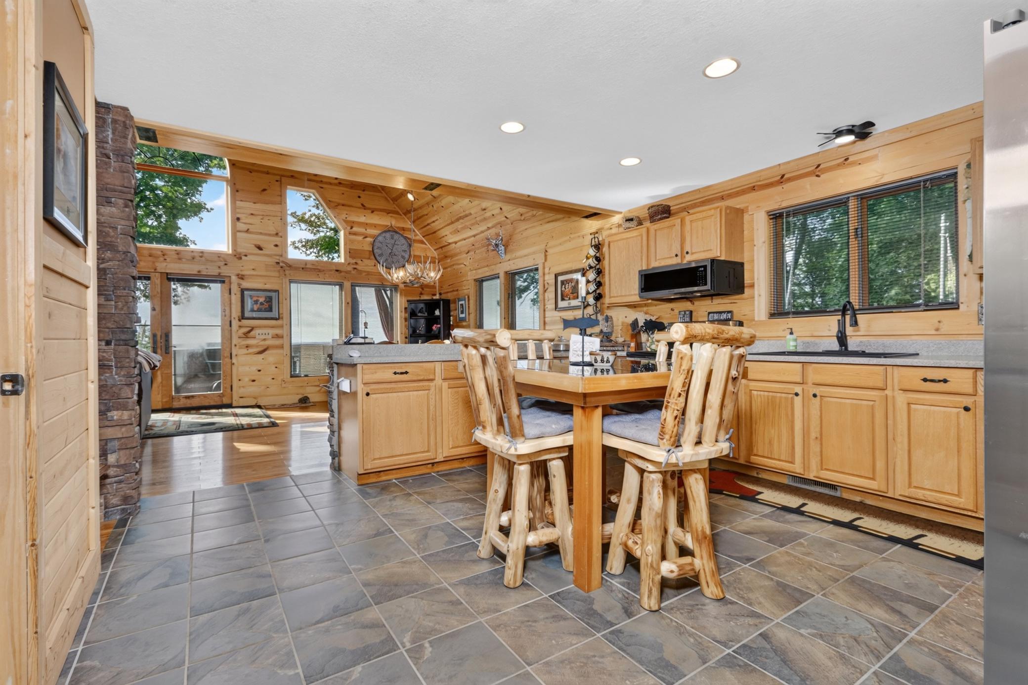 2009 single family home for sale at 55603 Eggar Road in Spring Lake, MN — 3 bed, 3 bath (photo 9 of 51)