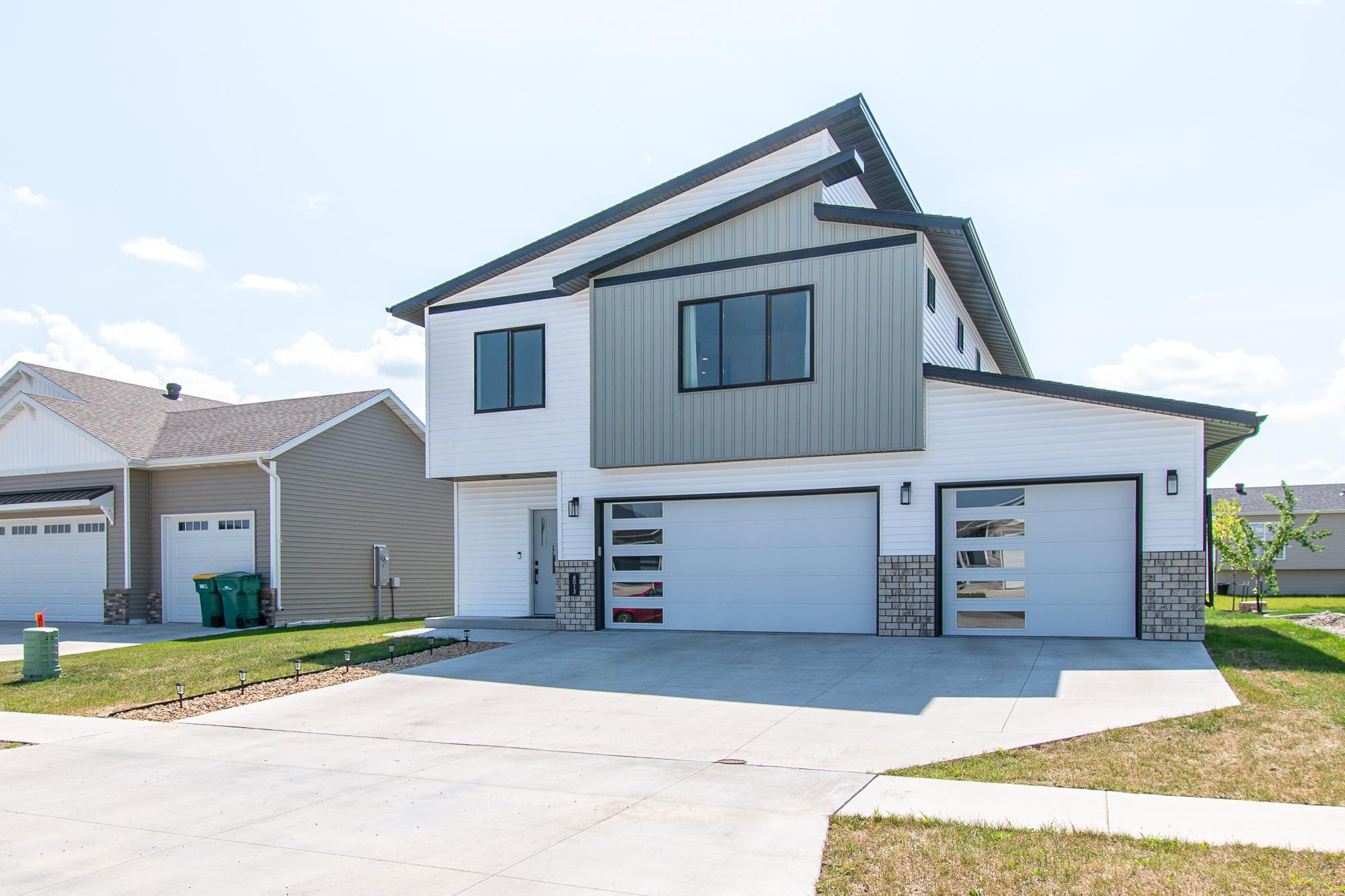 2021 single family home for sale at 6013 Kodiak Lane in Horace, ND — 4 bed, 3 bath (photo 2 of 57)