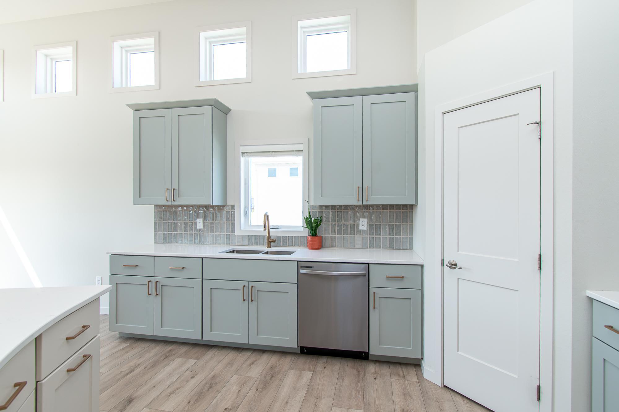 2021 single family home for sale at 6013 Kodiak Lane in Horace, ND — 4 bed, 3 bath (photo 15 of 57)