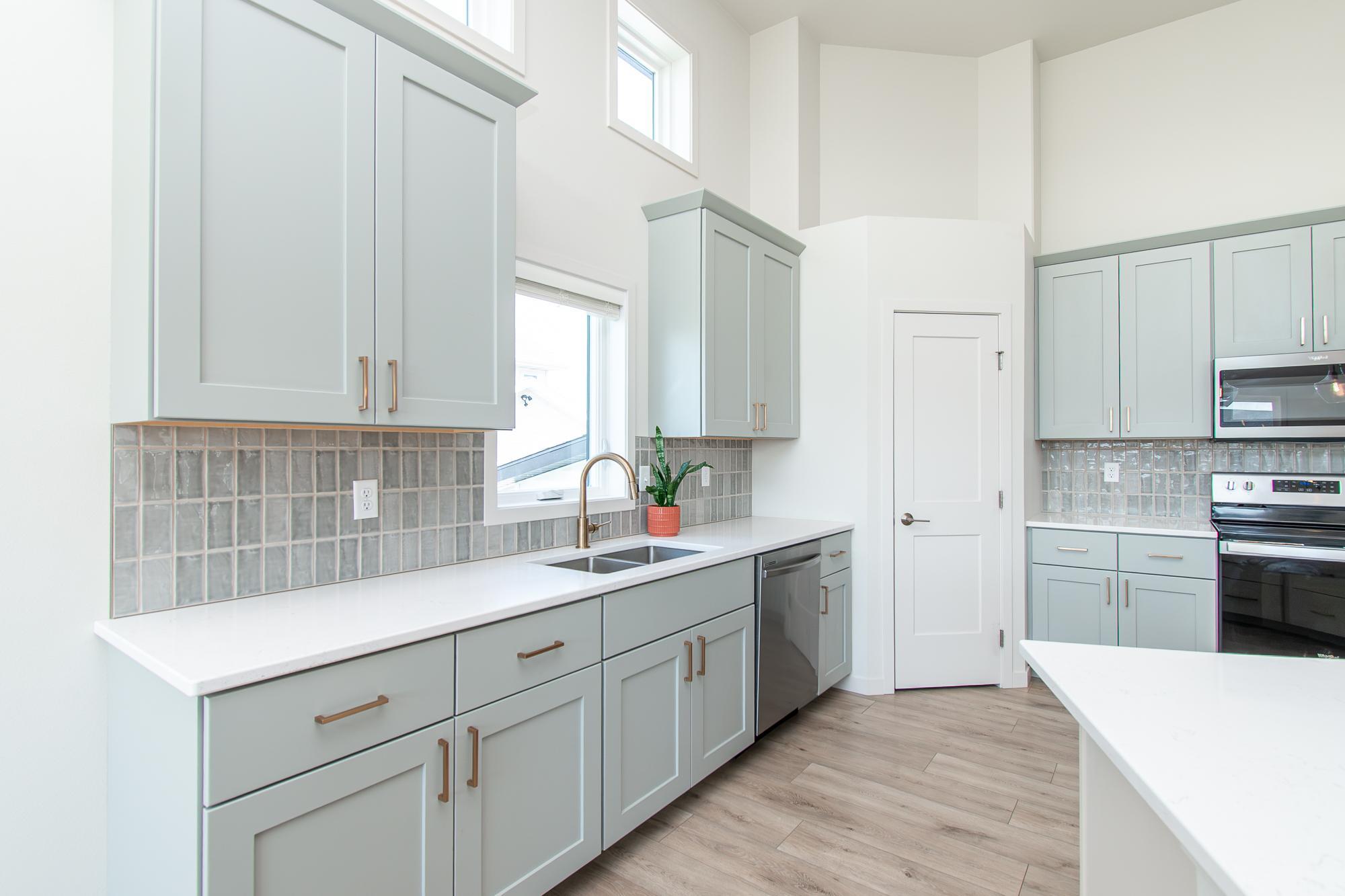 2021 single family home for sale at 6013 Kodiak Lane in Horace, ND — 4 bed, 3 bath (photo 17 of 57)