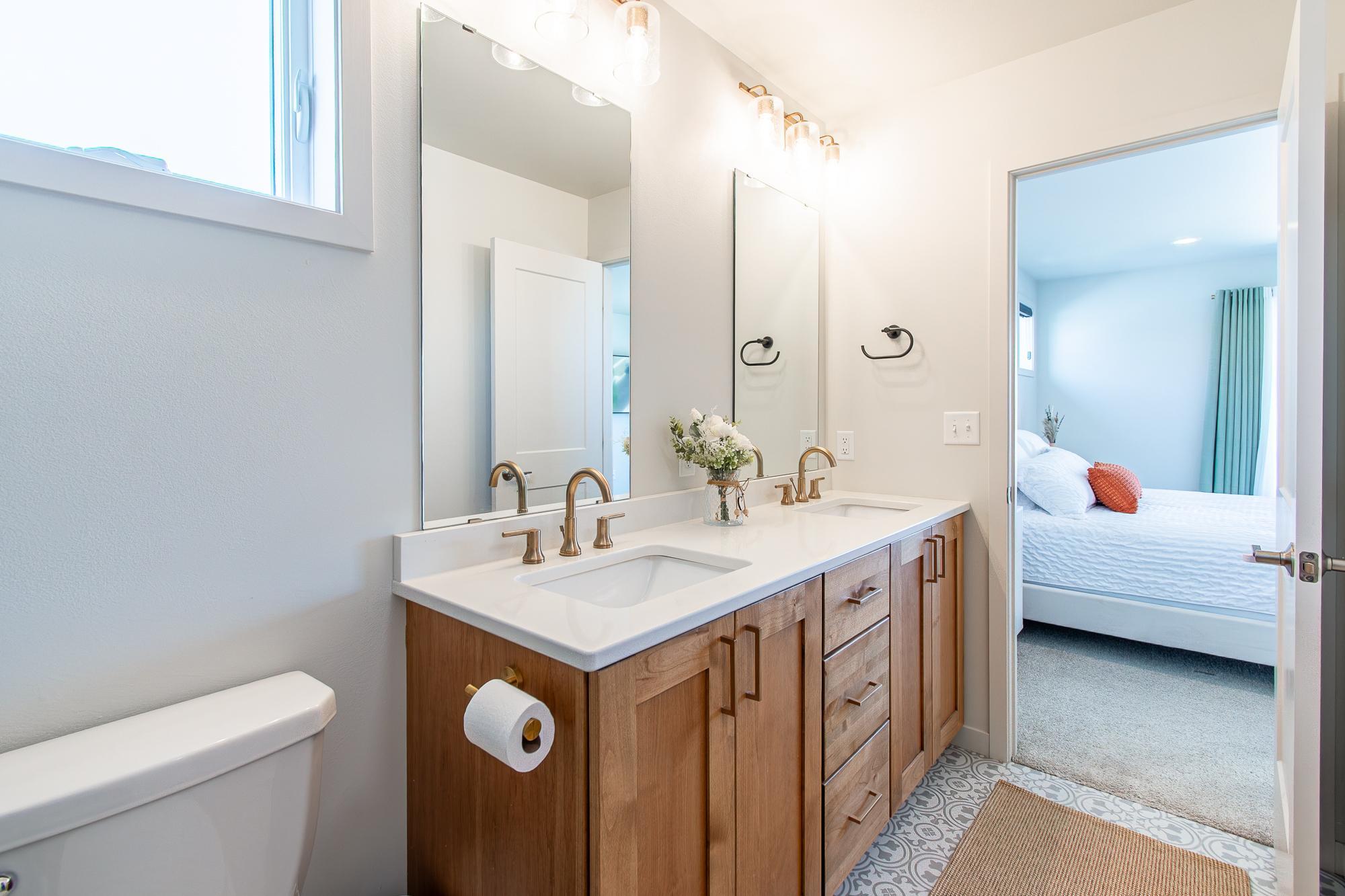 2021 single family home for sale at 6013 Kodiak Lane in Horace, ND — 4 bed, 3 bath (photo 32 of 57)
