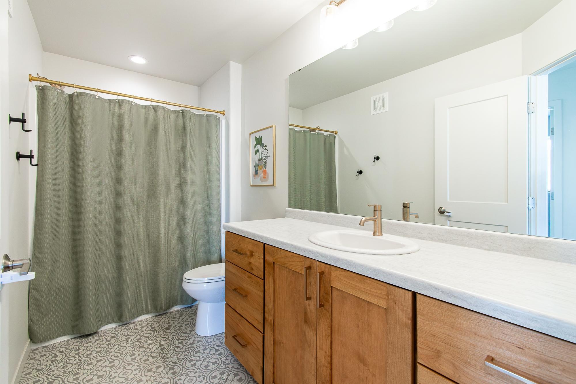 2021 single family home for sale at 6013 Kodiak Lane in Horace, ND — 4 bed, 3 bath (photo 37 of 57)