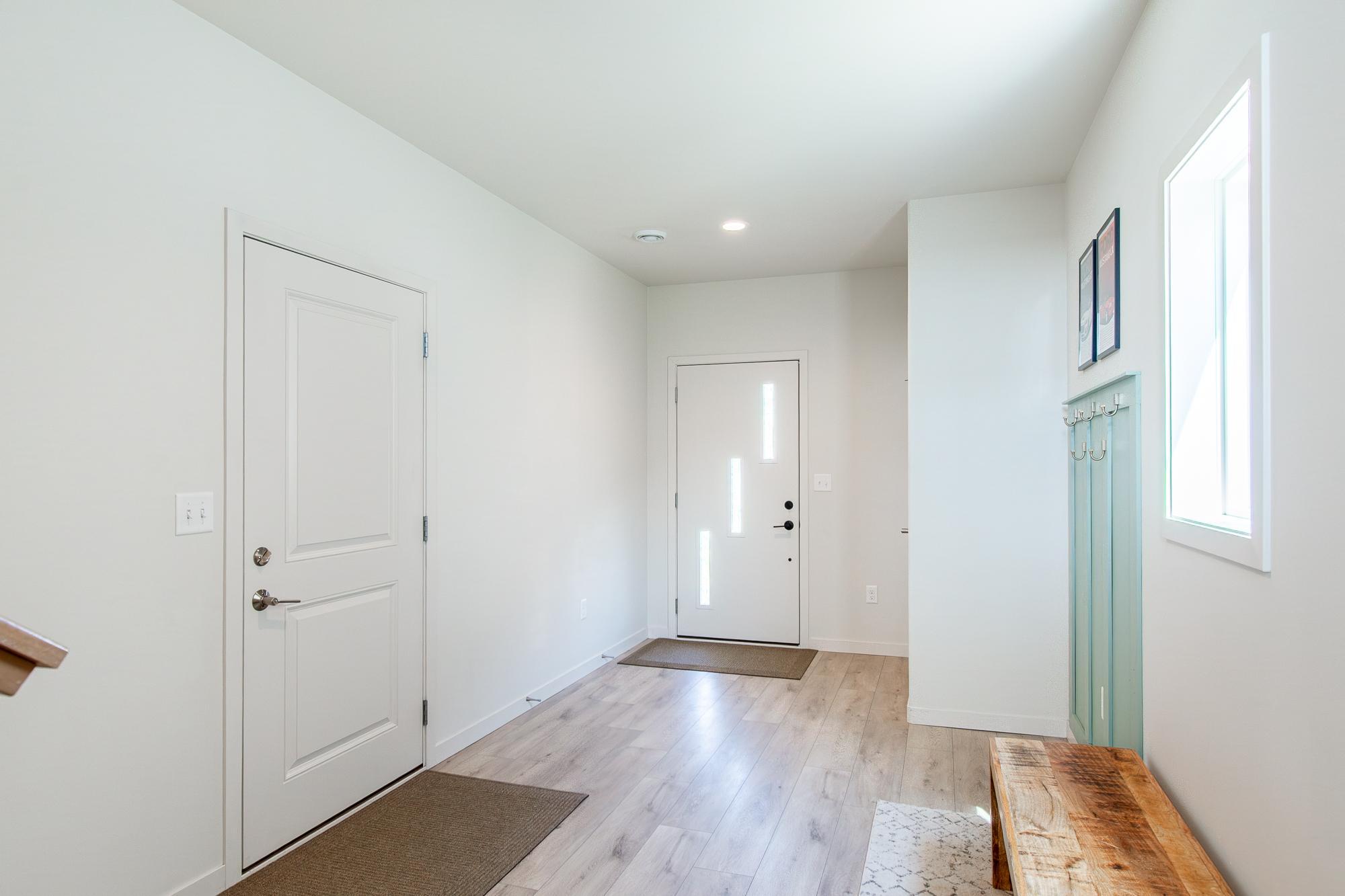2021 single family home for sale at 6013 Kodiak Lane in Horace, ND — 4 bed, 3 bath (photo 5 of 57)