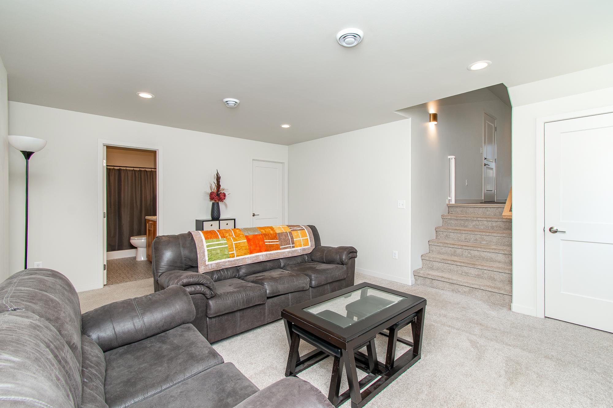 2021 single family home for sale at 6013 Kodiak Lane in Horace, ND — 4 bed, 3 bath (photo 44 of 57)
