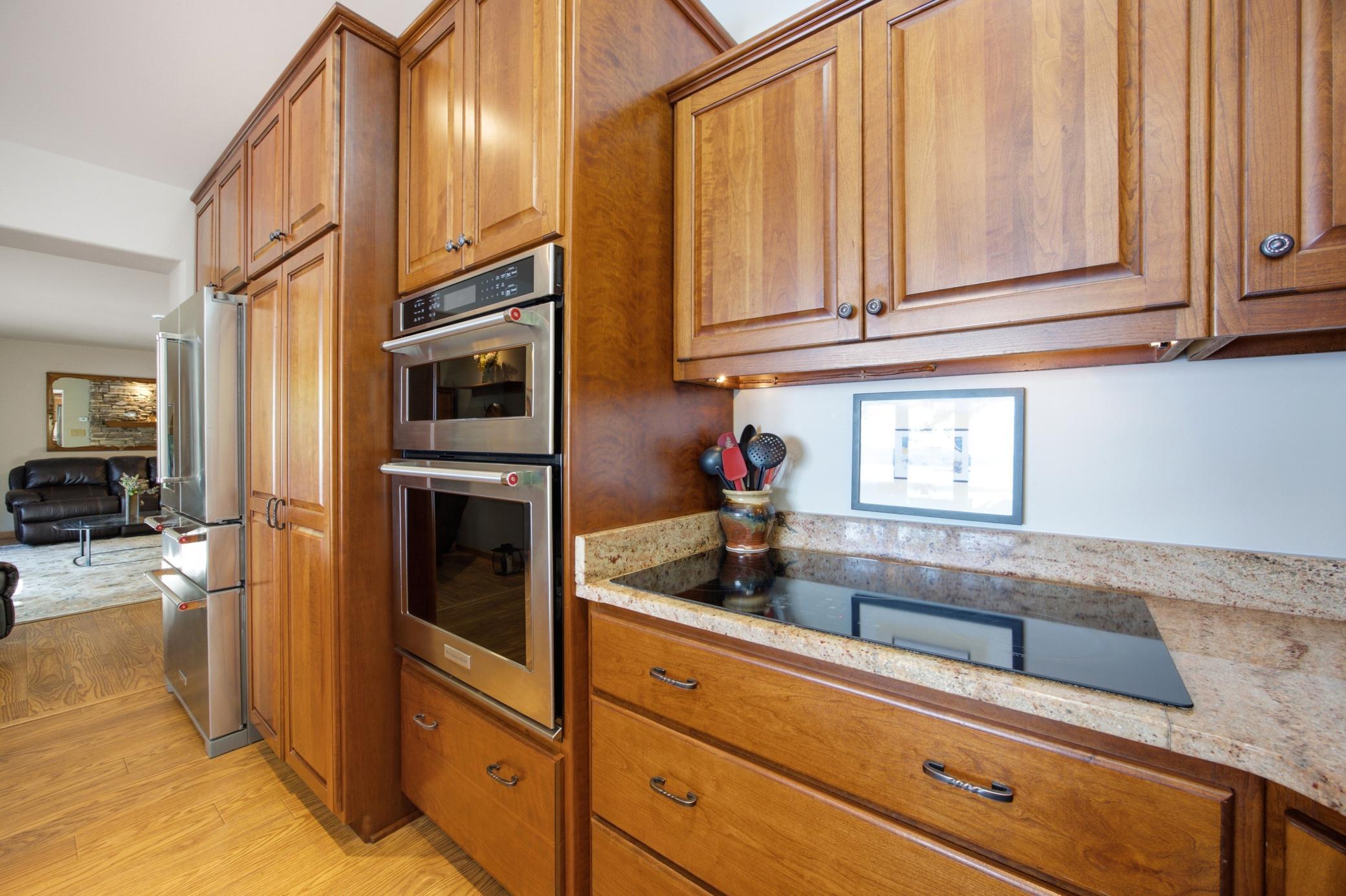 1991 single family home for sale at 39282 Moonlight Bay Trail in Pelican Rapids, MN — 4 bed, 6 bath (photo 14 of 96)