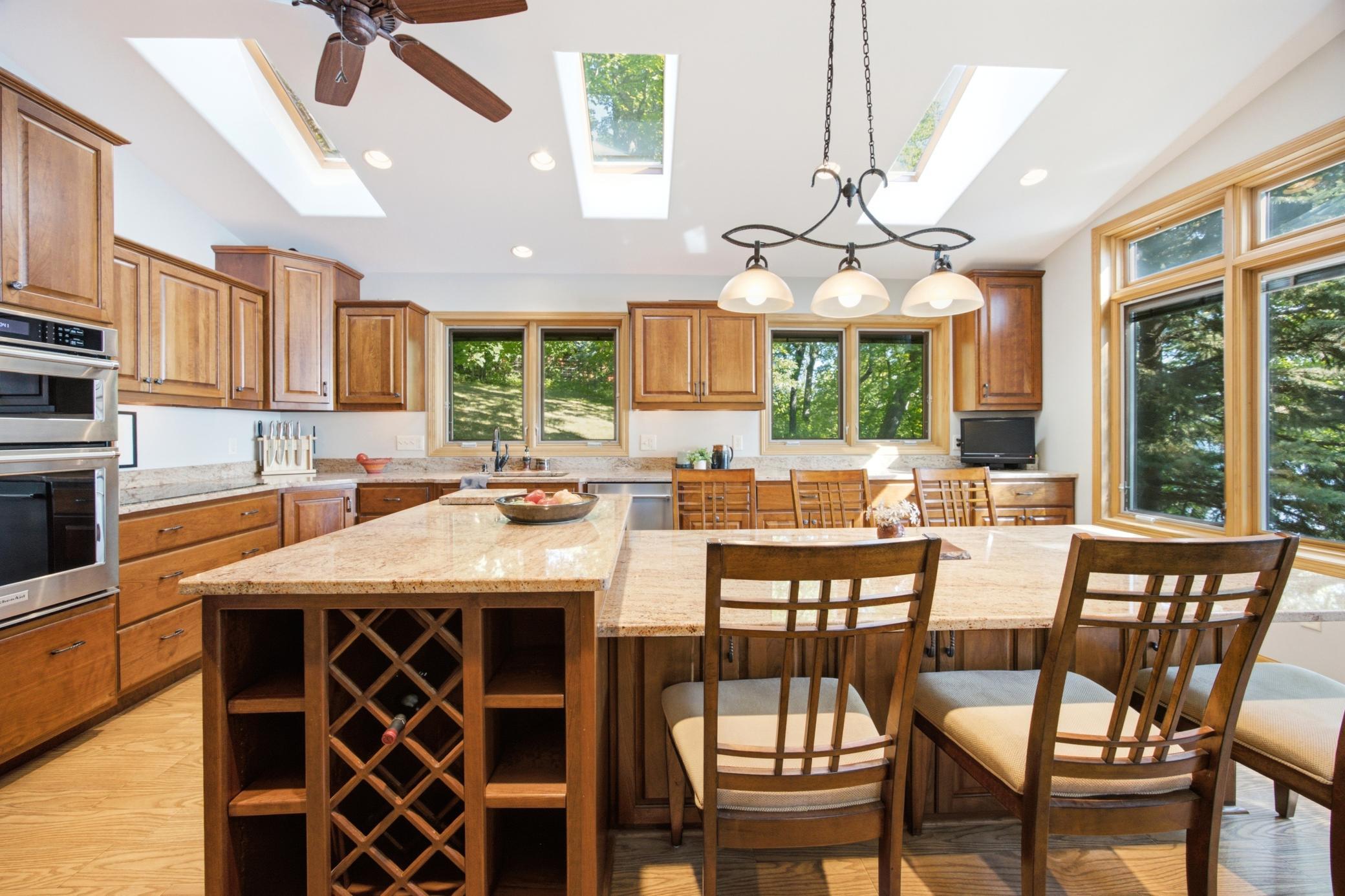 1991 single family home for sale at 39282 Moonlight Bay Trail in Pelican Rapids, MN — 4 bed, 6 bath (photo 17 of 96)