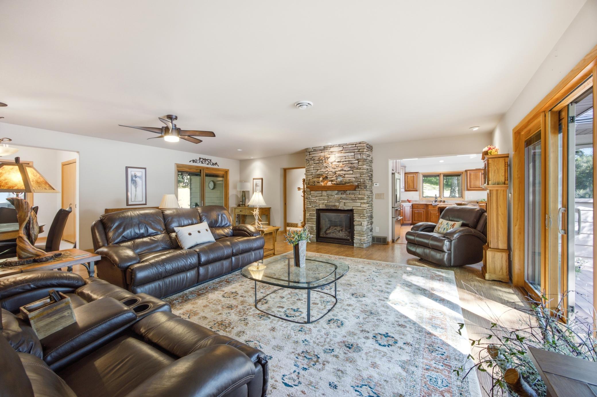 1991 single family home for sale at 39282 Moonlight Bay Trail in Pelican Rapids, MN — 4 bed, 6 bath (photo 19 of 96)