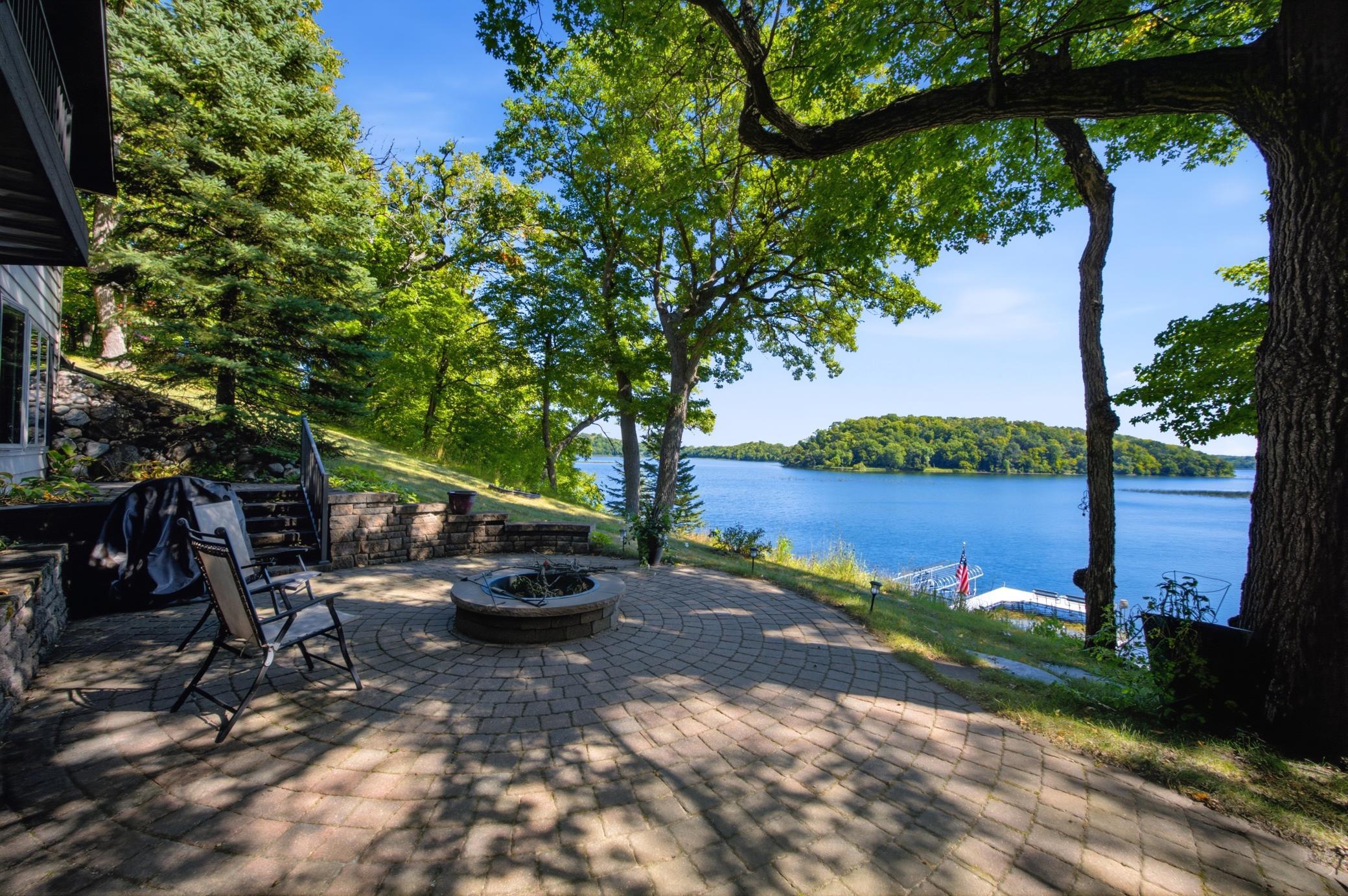 1991 single family home for sale at 39282 Moonlight Bay Trail in Pelican Rapids, MN — 4 bed, 6 bath (photo 4 of 96)