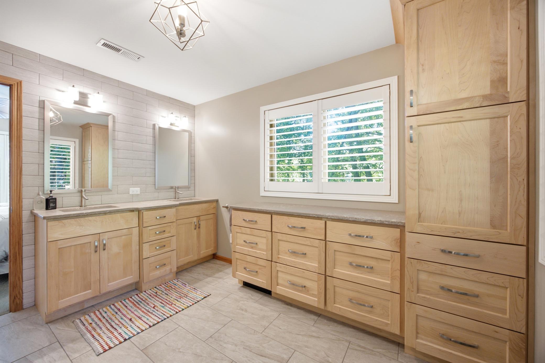 1991 single family home for sale at 39282 Moonlight Bay Trail in Pelican Rapids, MN — 4 bed, 6 bath (photo 34 of 96)