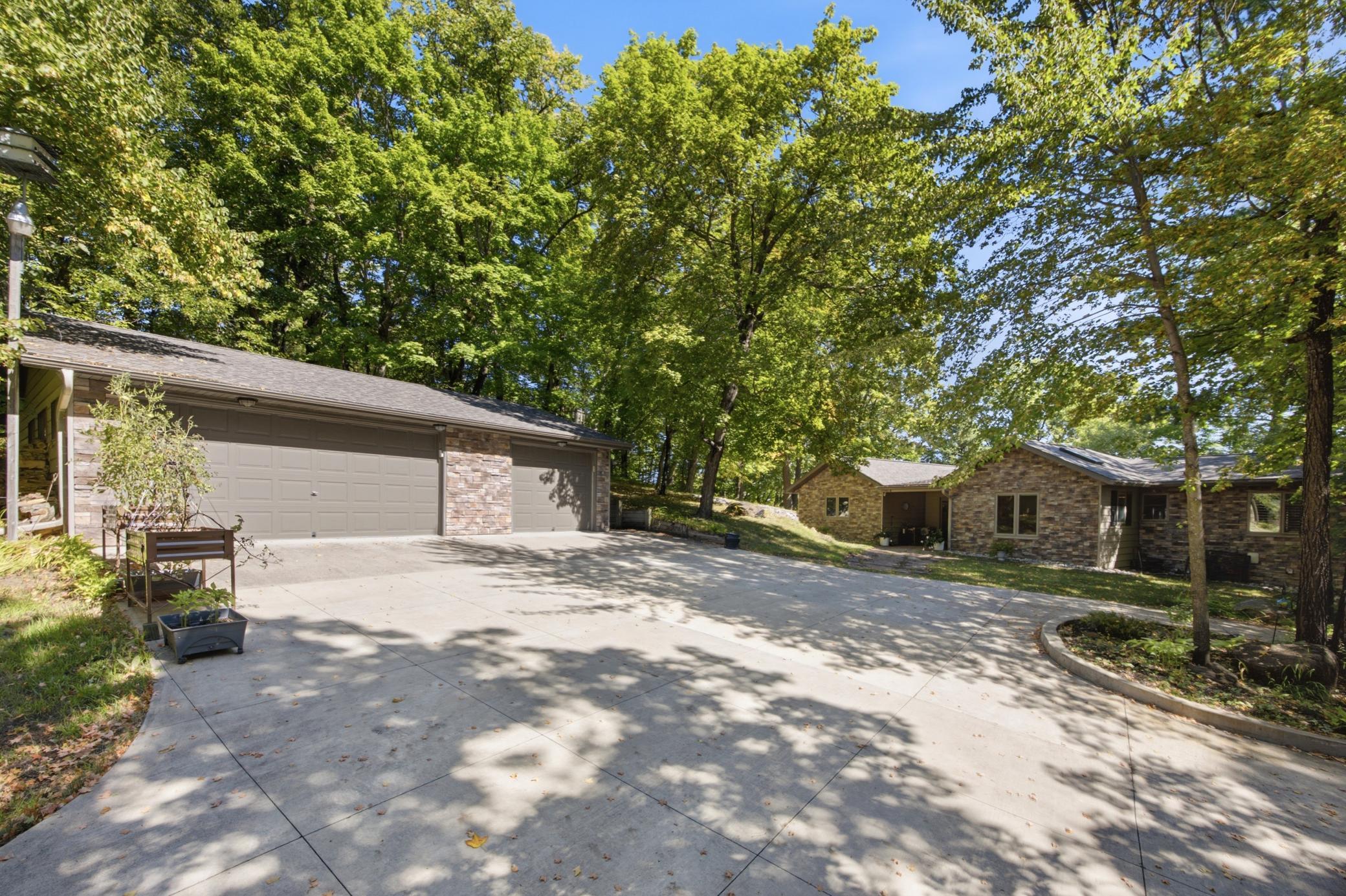 1991 single family home for sale at 39282 Moonlight Bay Trail in Pelican Rapids, MN — 4 bed, 6 bath (photo 65 of 96)