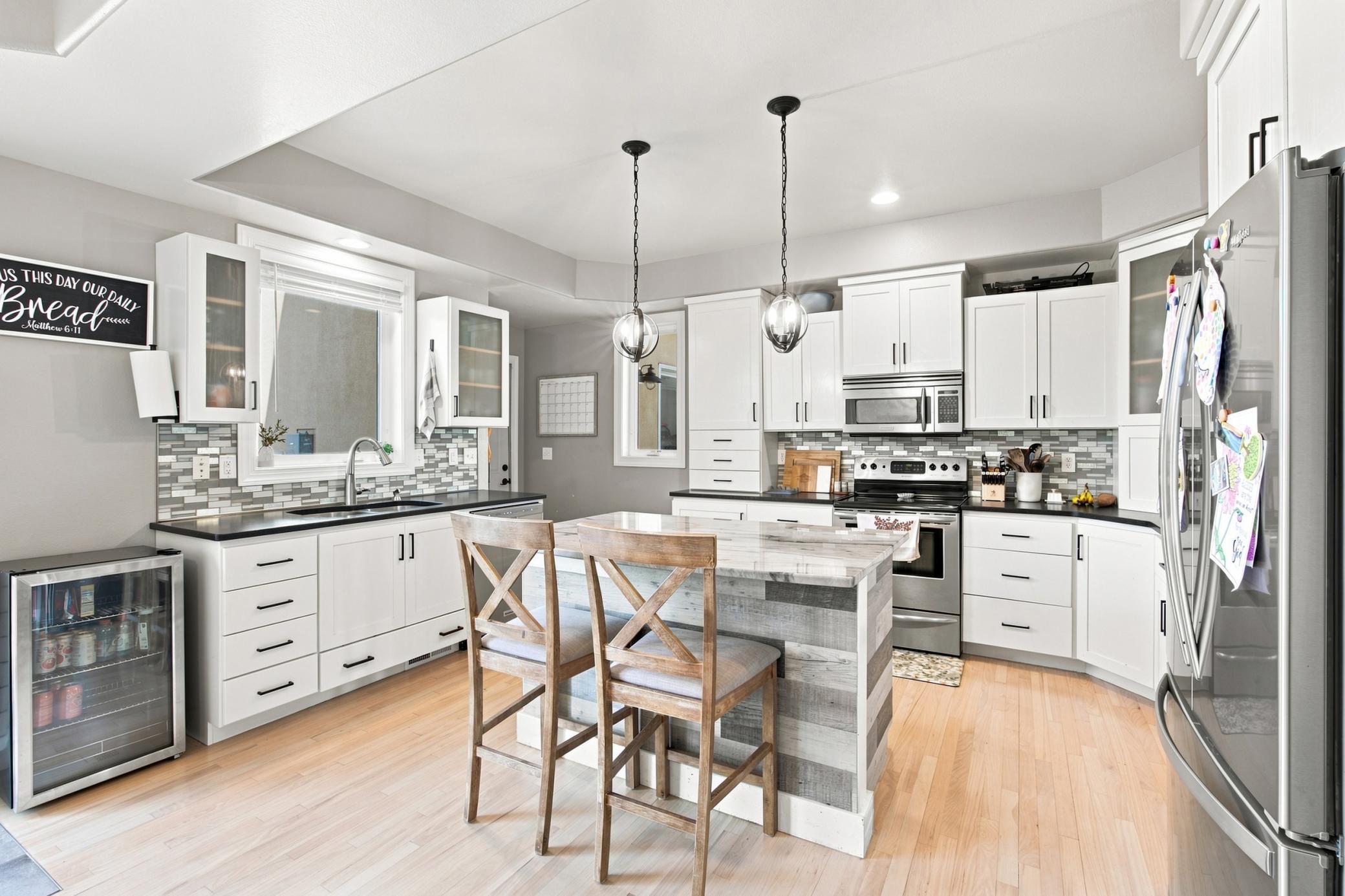 2008 twin home for sale at 823 Birdie Court in Mapleton, ND — 3 bed, 3 bath (photo 11 of 30)