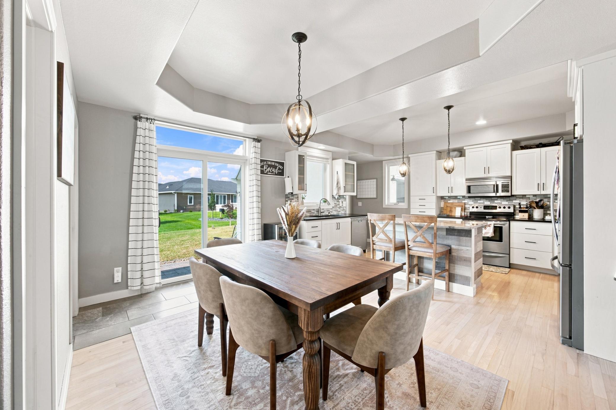 2008 twin home for sale at 823 Birdie Court in Mapleton, ND — 3 bed, 3 bath (photo 8 of 30)
