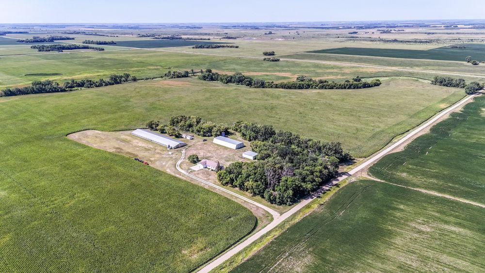 1986 single family home for sale at 3251 200th Street in Rothsay, MN — 4 bed, 2 bath (photo 13 of 49)