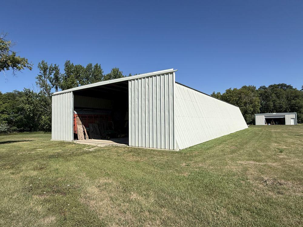 1986 single family home for sale at 3251 200th Street in Rothsay, MN — 4 bed, 2 bath (photo 23 of 49)
