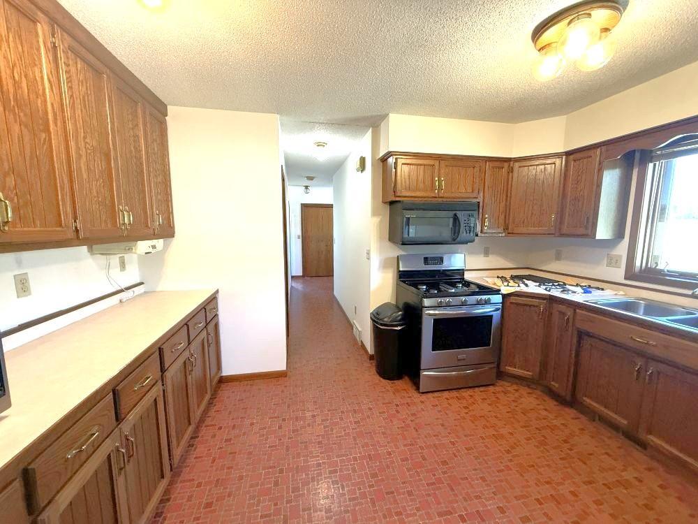 1986 single family home for sale at 3251 200th Street in Rothsay, MN — 4 bed, 2 bath (photo 30 of 49)