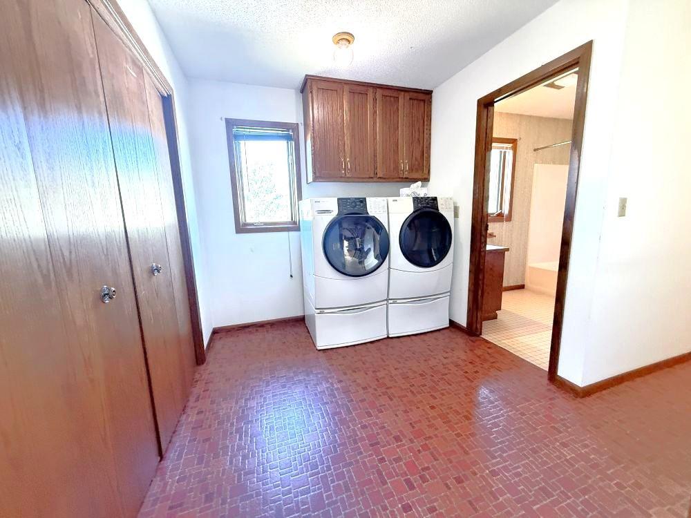 1986 single family home for sale at 3251 200th Street in Rothsay, MN — 4 bed, 2 bath (photo 35 of 49)