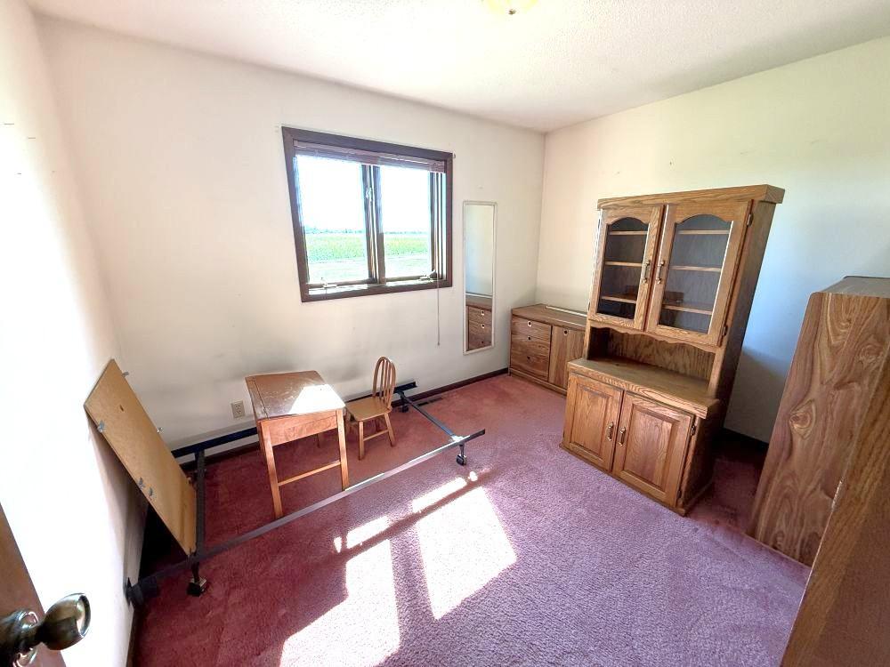 1986 single family home for sale at 3251 200th Street in Rothsay, MN — 4 bed, 2 bath (photo 46 of 49)