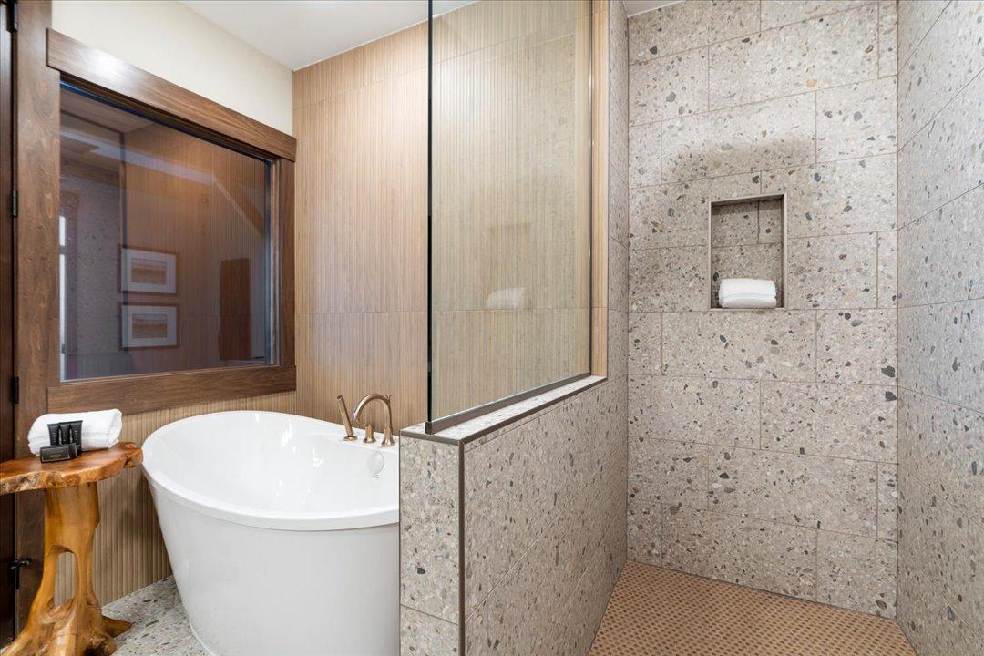 2026 single family home for sale at Cragun's Hillside #705 6 Bdrm Cronobles Court in East Gull Lake, MN — 6 bed, 6 bath (photo 32 of 91)