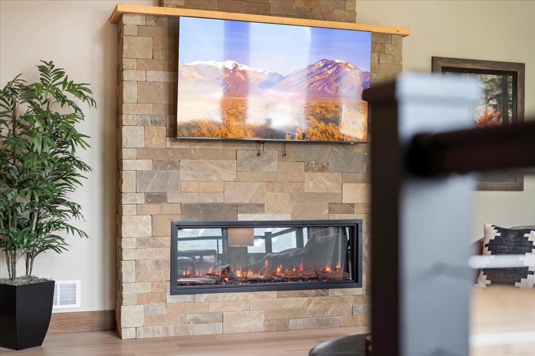 2026 single family home for sale at Cragun's Hillside #705 6 Bdrm Cronobles Court in East Gull Lake, MN — 6 bed, 6 bath (photo 51 of 91)