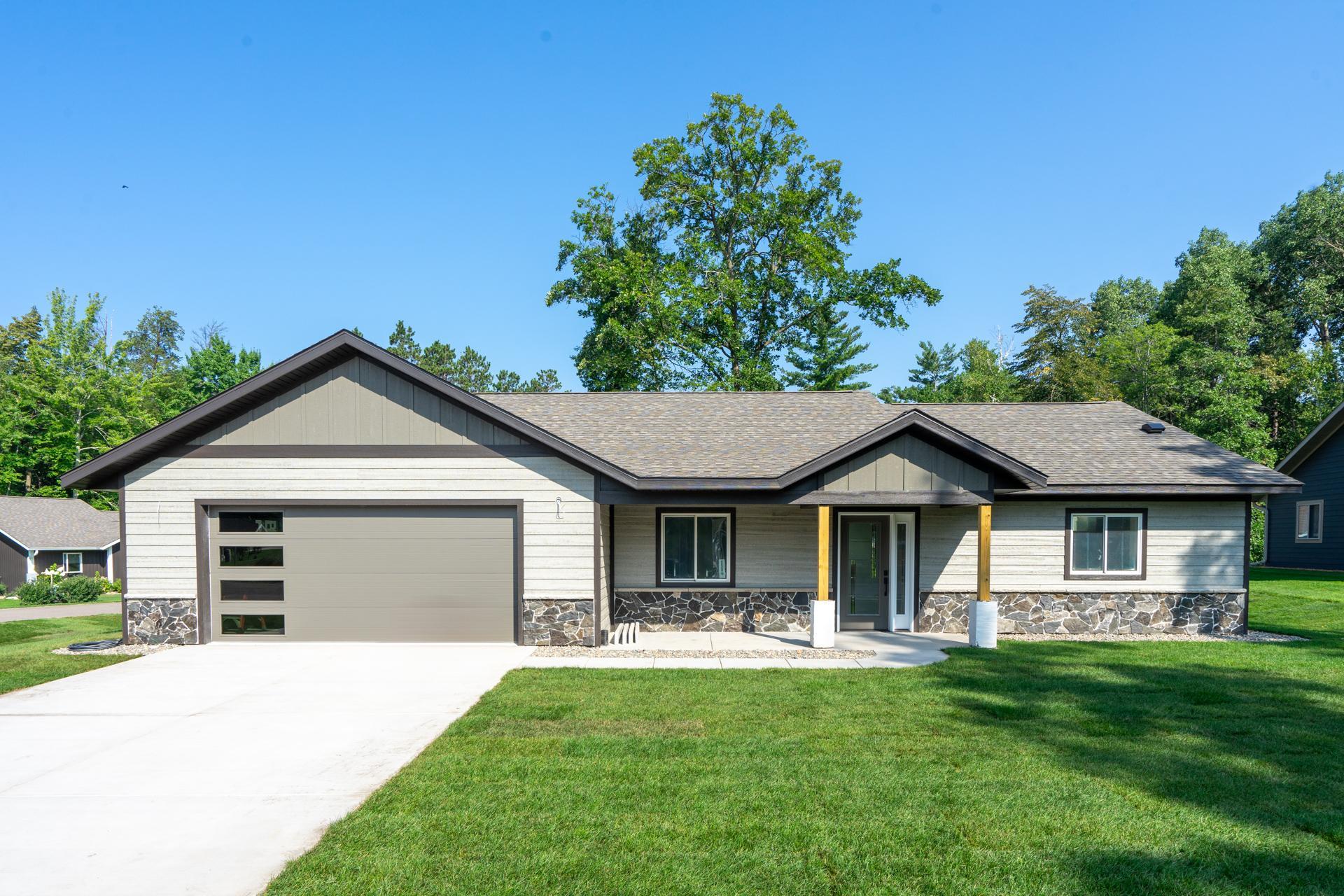 2026 single family home for sale at 4879 Trailside Loop in Nisswa, MN — 3 bed, 2 bath (photo 2 of 19)