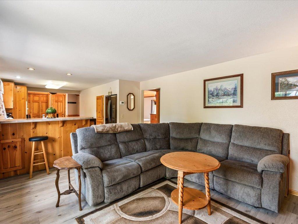 1960 single family home for sale at 26573 Lower Cullen Road in Nisswa, MN — 2 bed, 1 bath (photo 9 of 45)