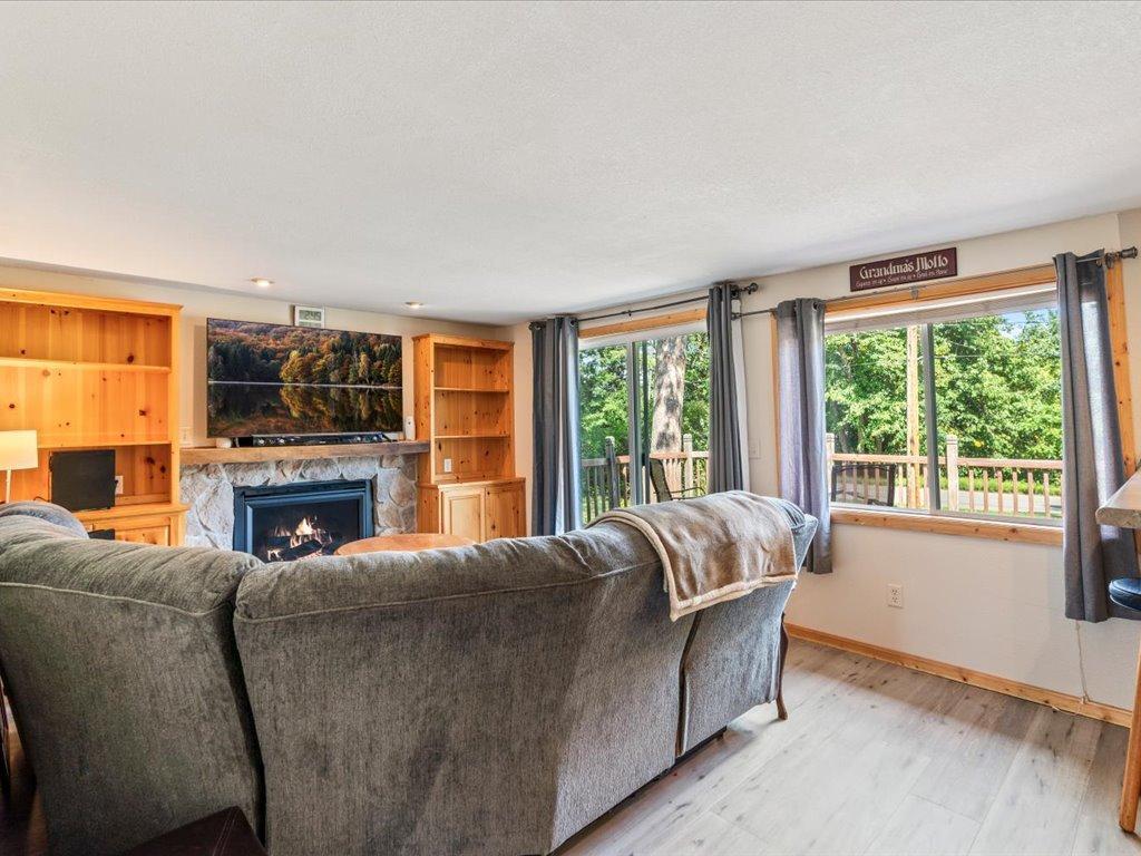 1960 single family home for sale at 26573 Lower Cullen Road in Nisswa, MN — 2 bed, 1 bath (photo 10 of 45)