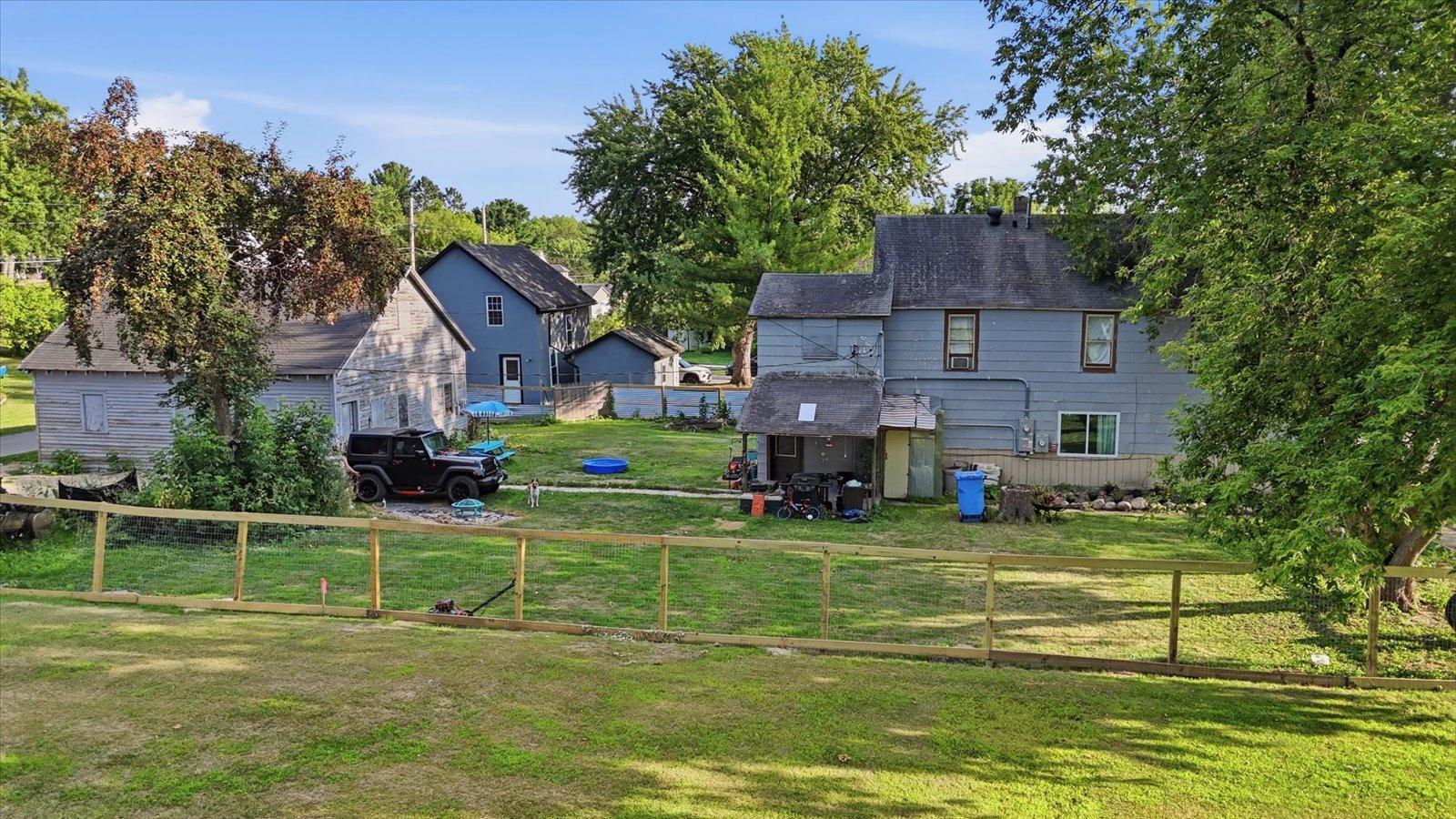 1989 duplex for sale at 219 3rd Avenue in Bovey, MN — 4 bed, 2 bath (photo 2 of 33)