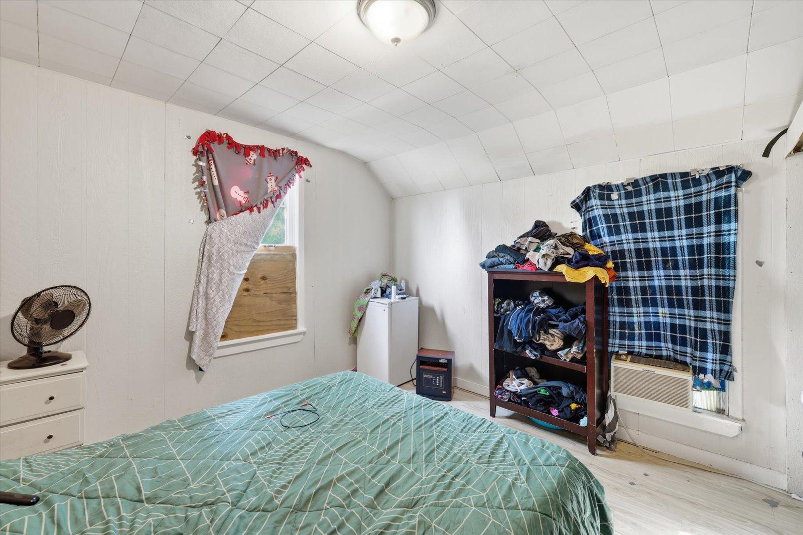 1989 duplex for sale at 219 3rd Avenue in Bovey, MN — 4 bed, 2 bath (photo 15 of 33)
