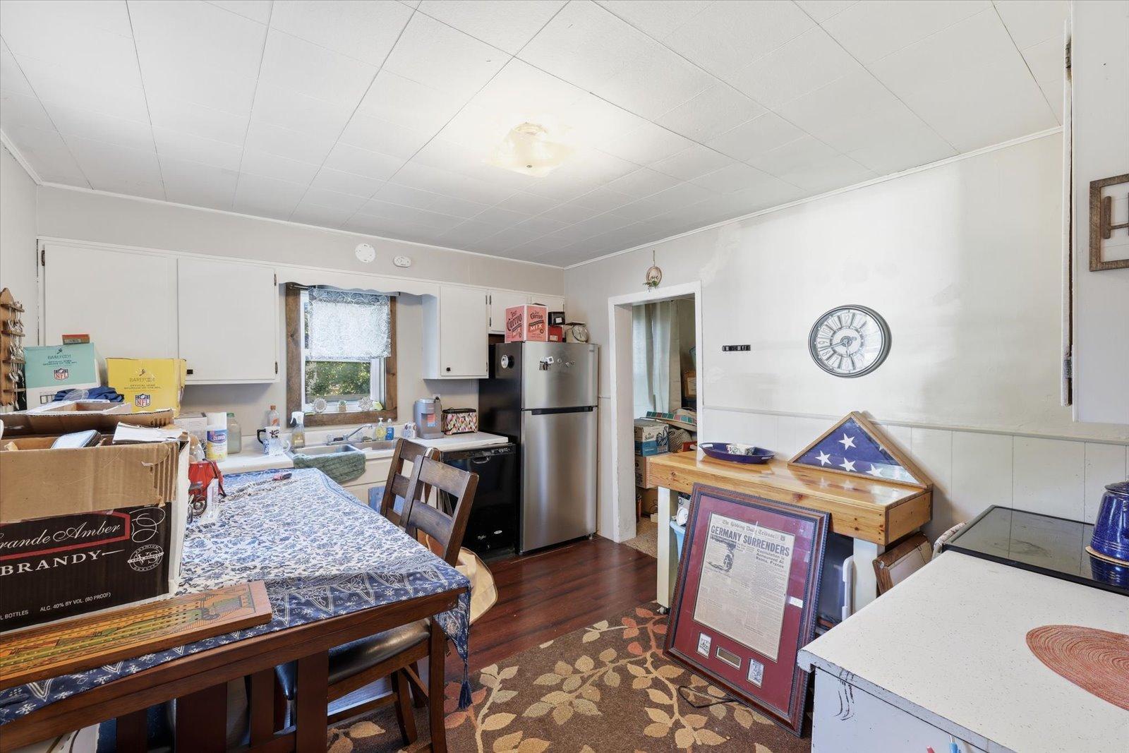 1989 duplex for sale at 219 3rd Avenue in Bovey, MN — 4 bed, 2 bath (photo 18 of 33)