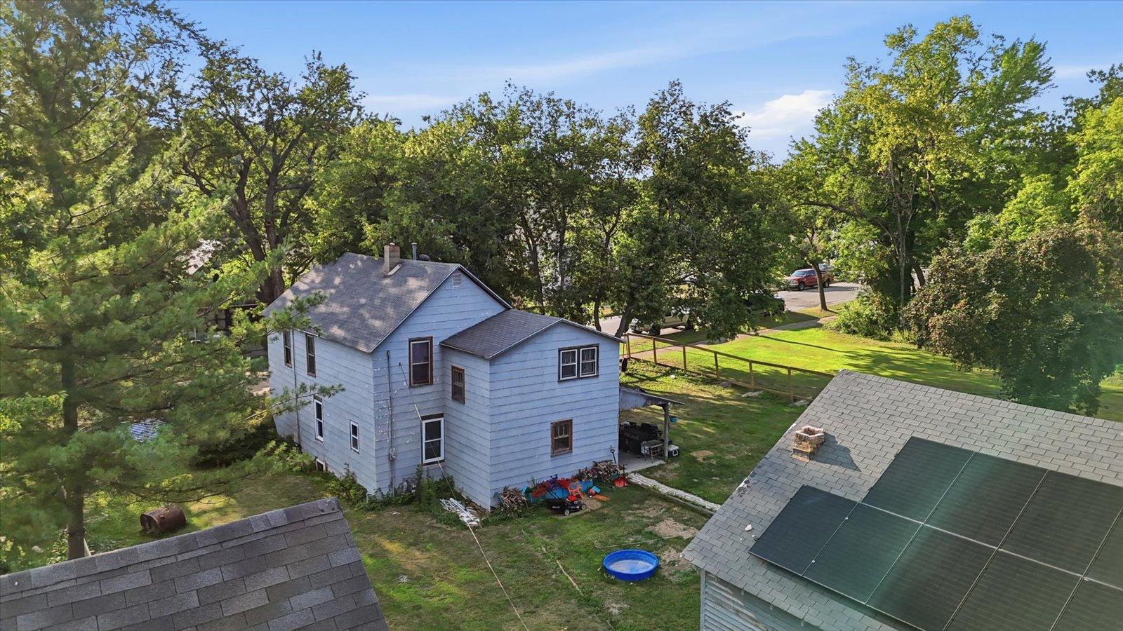 1989 duplex for sale at 219 3rd Avenue in Bovey, MN — 4 bed, 2 bath (photo 3 of 33)